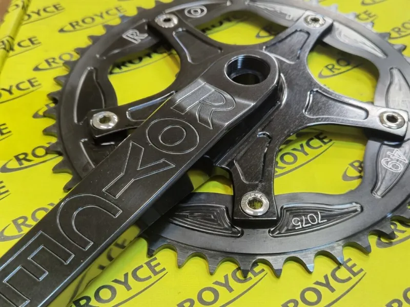 Royce Chainset and BB in Black 49t with Ti End Bolts Trilobe-1
